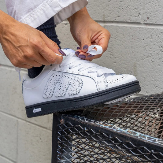 White Suede Skate Shoes – Kingpin | etnies Official Canada etnies Skate Original Sustainability Gear