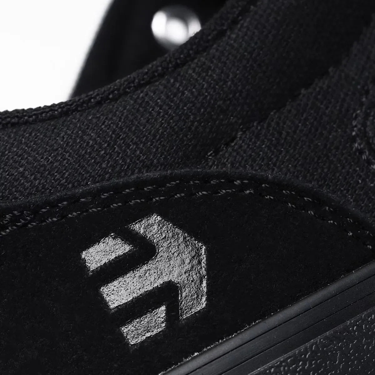 BARGE LS Low-Top Vulcanized Etnies Skate Original Sustainability Gear