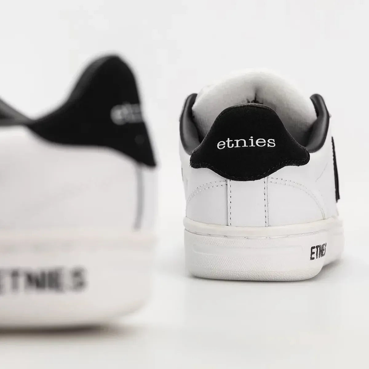 Locut white/black – skate shoes | etnies Official Low-Top Shoe Etnies Skate Original Sustainability Gear