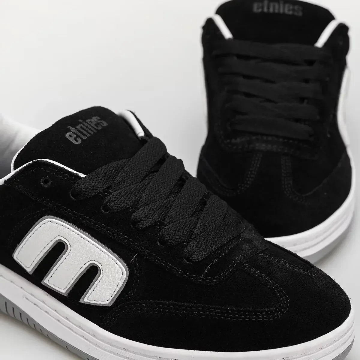 Locut black/white - skate shoes | etnies Official Low-Top Shoe Etnies Skate Original Sustainability Gear