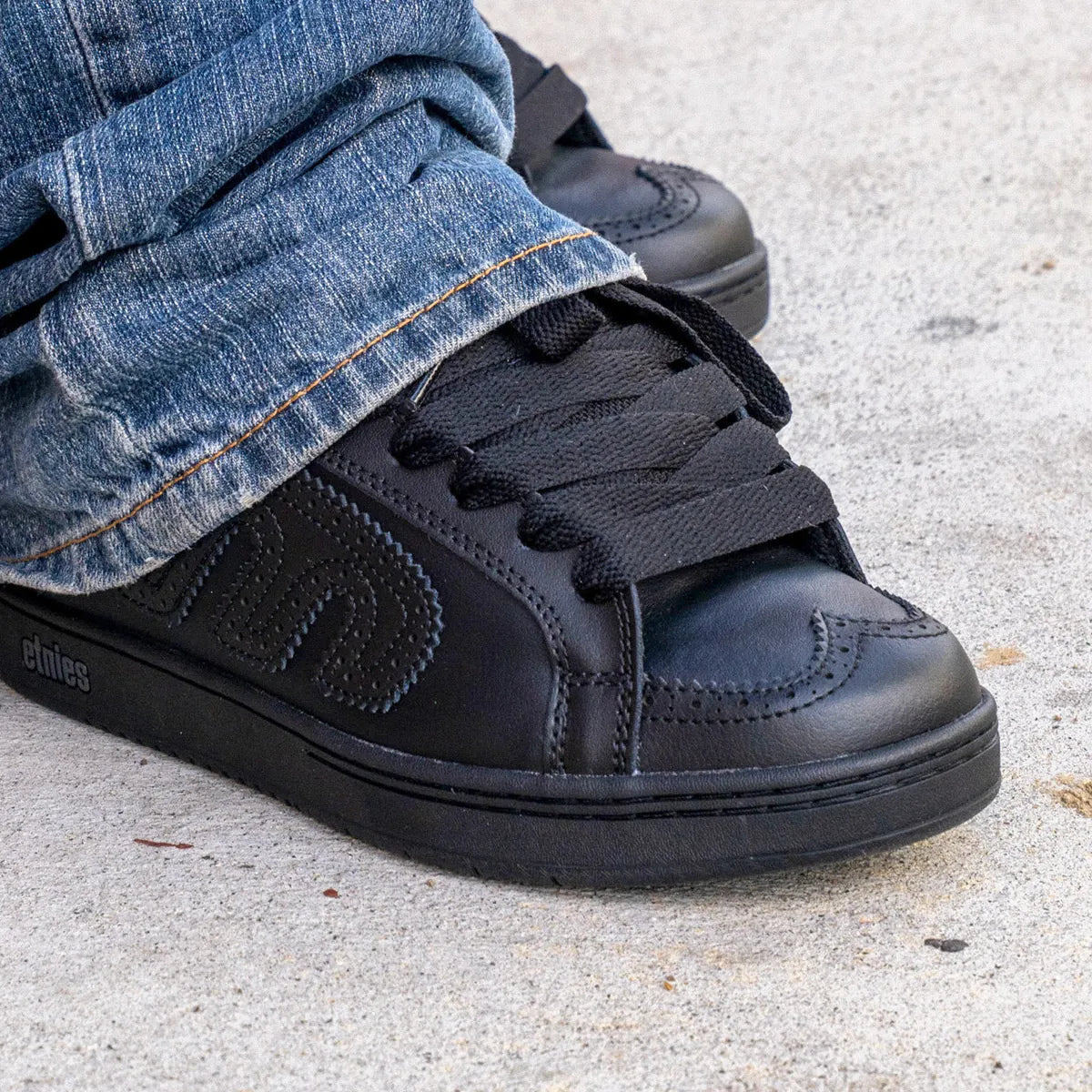 Black Chunky Skate Shoes – Kingpin | etnies Official Canada etnies Skate Original Sustainability Gear