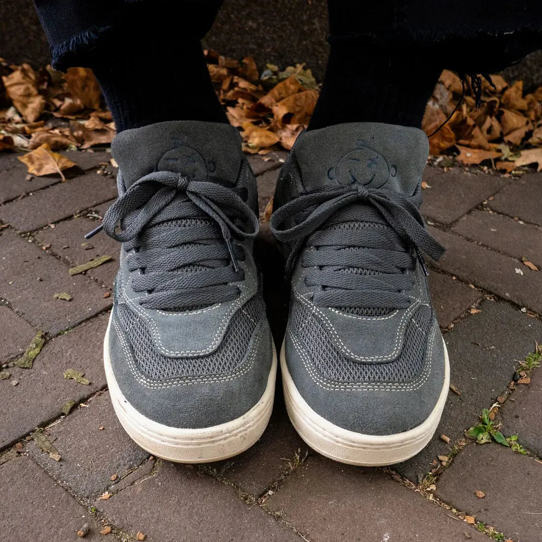 Snake Low - Top Shoe Dark Grey Skate Shoe | etnies Official Low-Top Shoe Etnies Skate Original Sustainability Gear