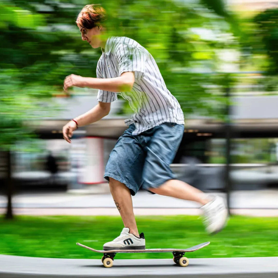 Locut Low - Top Skate Shoe White/Black/Gum | etnies Official Locut Low - Top Skate Shoe White/Black/Gum | etnies Official