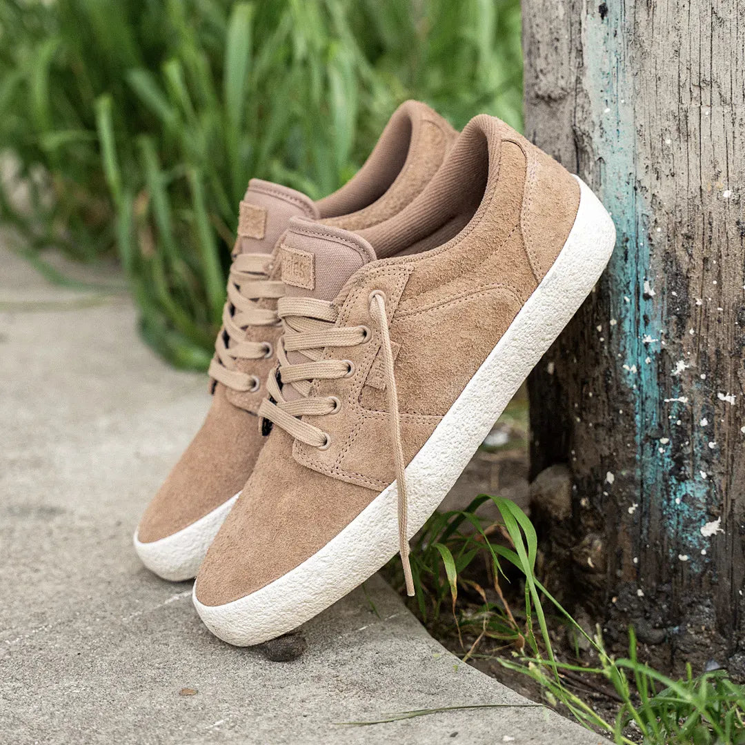 Barge LS Premium Low-Top Vulcanized Etnies Skate Original Sustainability Gear